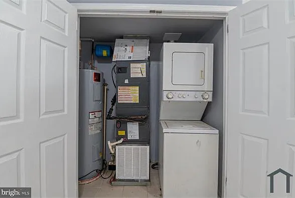 3 bed, 850 sqft, $3,000 — Photo 2