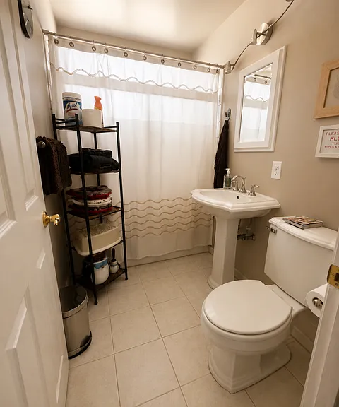 15133 Dickens Ave — Photo 9