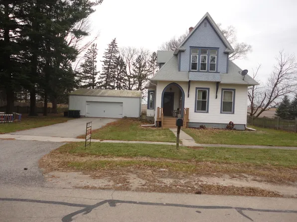 225 N Pine St, Waterman, IL 60556