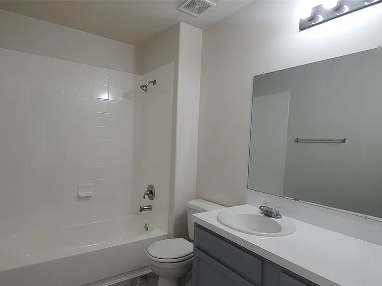 2802 Shearwater Bend Dr — Photo 11