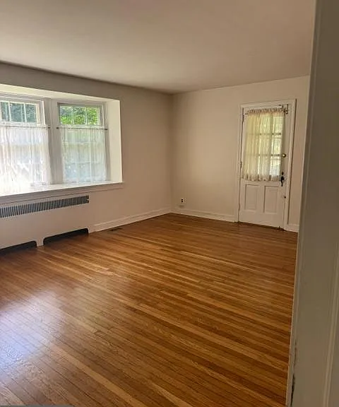 471 Athens Ave — Photo 7