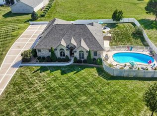 1532 Weil Rd, Lebanon, IL 62254