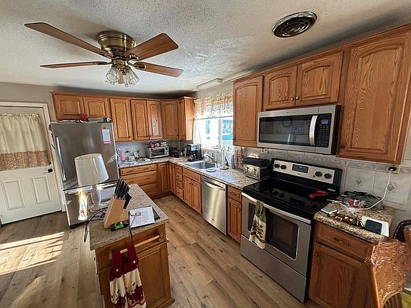 3rd image of 844 McKinstry Ave