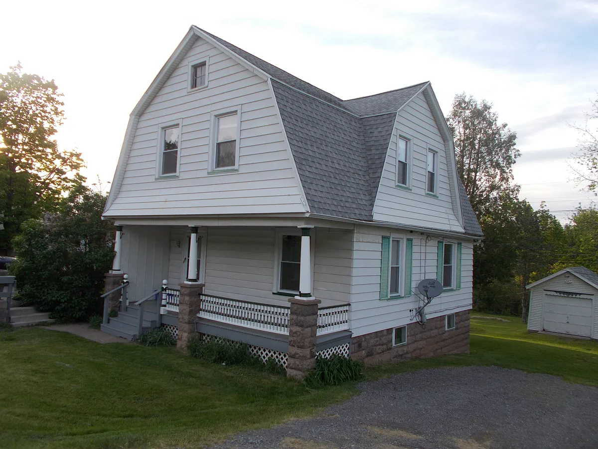Additional View of Front - Lyell Ave
