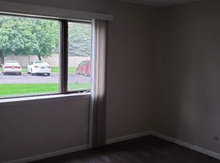 5S100 Pebblewood Ln APT E3, Naperville, IL 60563