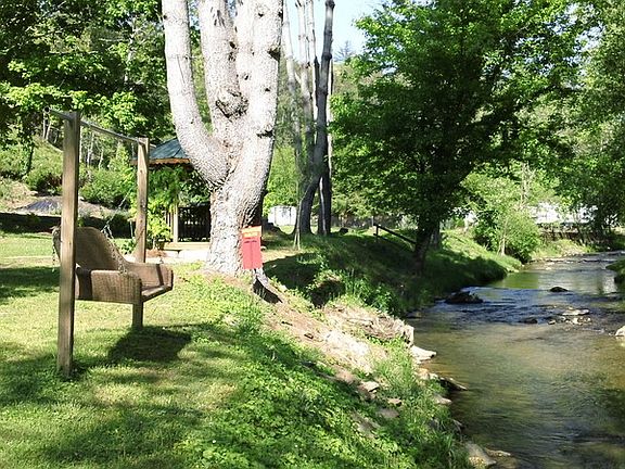Living Room : Wood stove heats the entire house