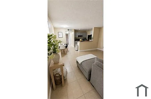 1617 Meadows Cir W #1617 Photo 1