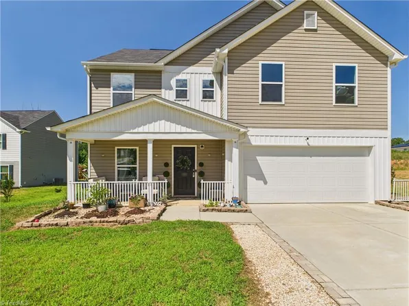 1531 Robins Nest Dr, Asheboro, NC 27203