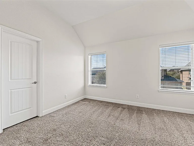 765 Philmont Rd — Photo 32