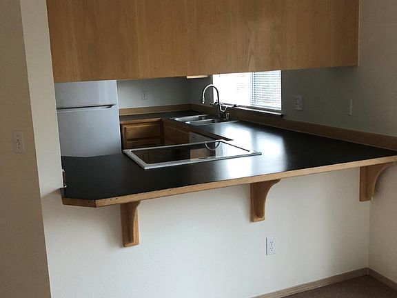 2nd image of 113 Meadow Ct