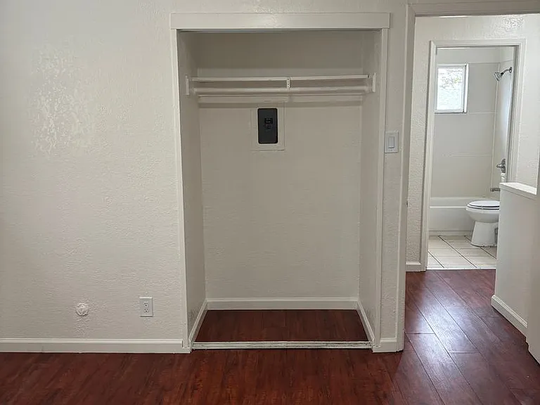 463 Hale Ave — Photo 5