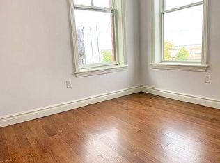 236 Meserole St, Brooklyn, NY 11206