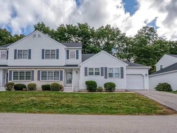 10 Crab Apple Ln, Franklin, MA 02038