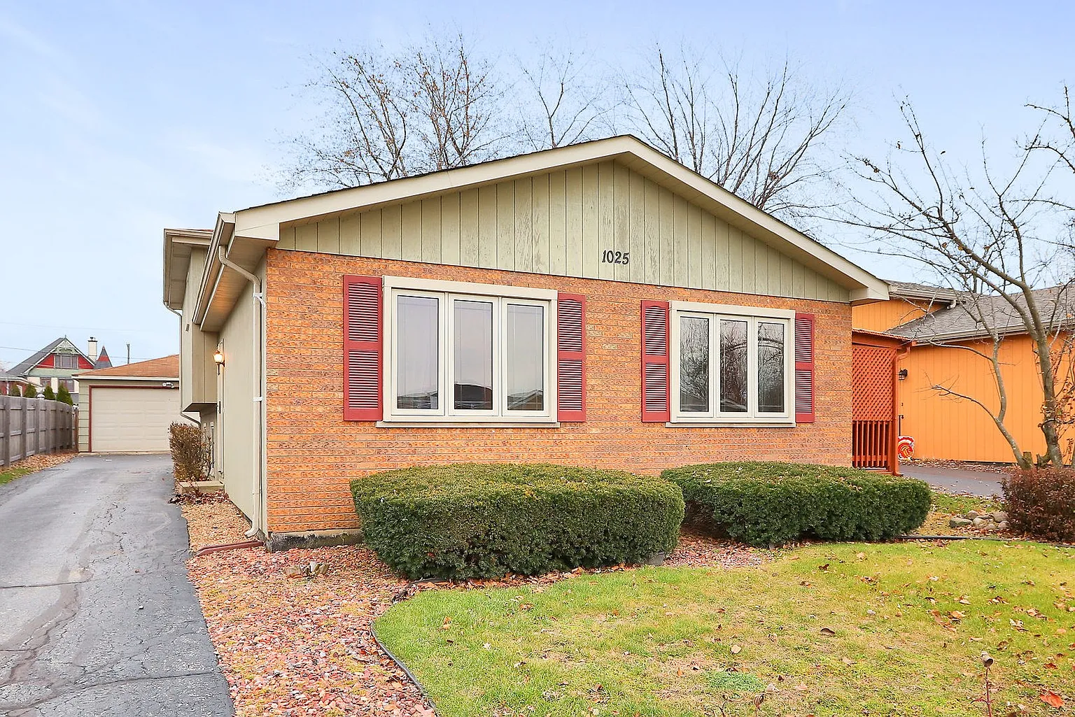 1025 Hermes Ave photo 1