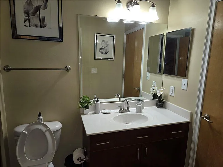 898 Oak St SW #3203 — Photo 15