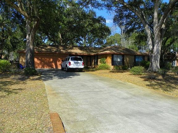 quiet neighborhood; NO HOA
