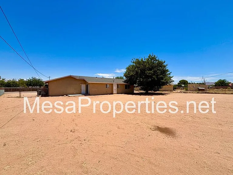 22189 Tajanta Ct — Photo 24