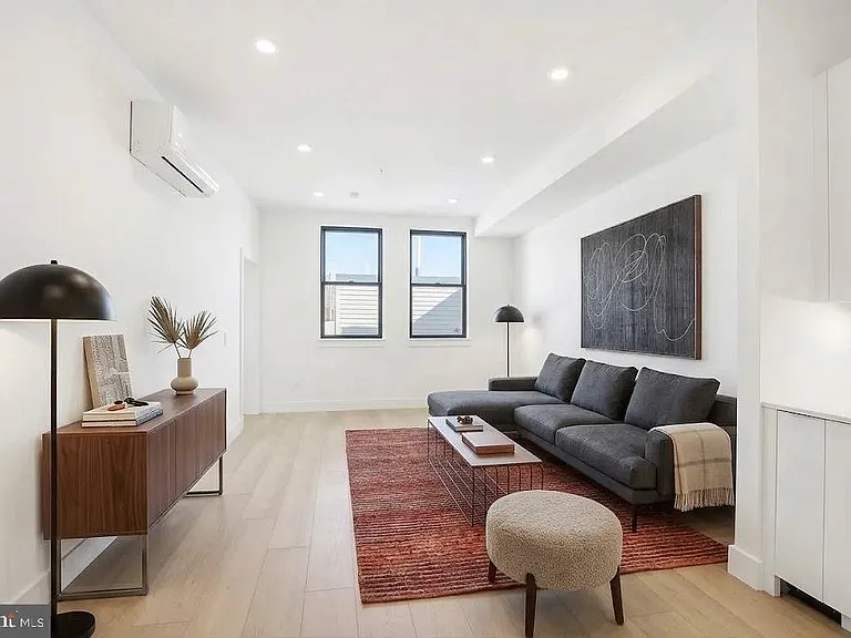 2406 Frankford Ave #12 — Photo 1