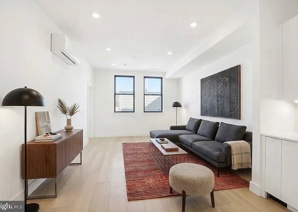 2406 Frankford Ave #12