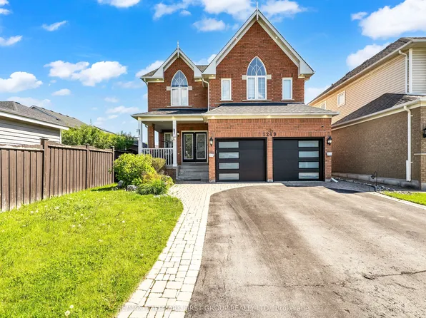 1249 Leacock Ct, Oshawa, ON L1K 2R3