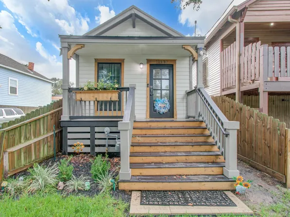 1109 31st St, Galveston, TX 77550