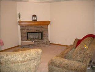 2nd image of 302 E Elm St