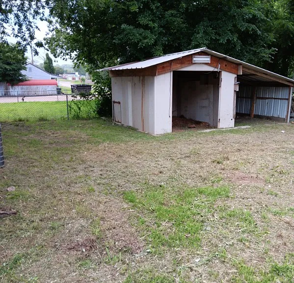 1231 E Jackson Ave N — Photo 4