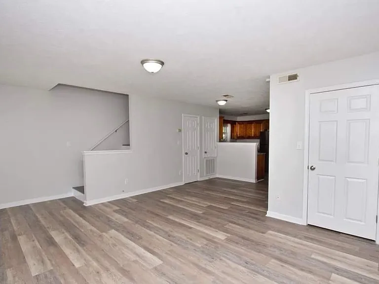 216 Sycamore St #B — Photo 10