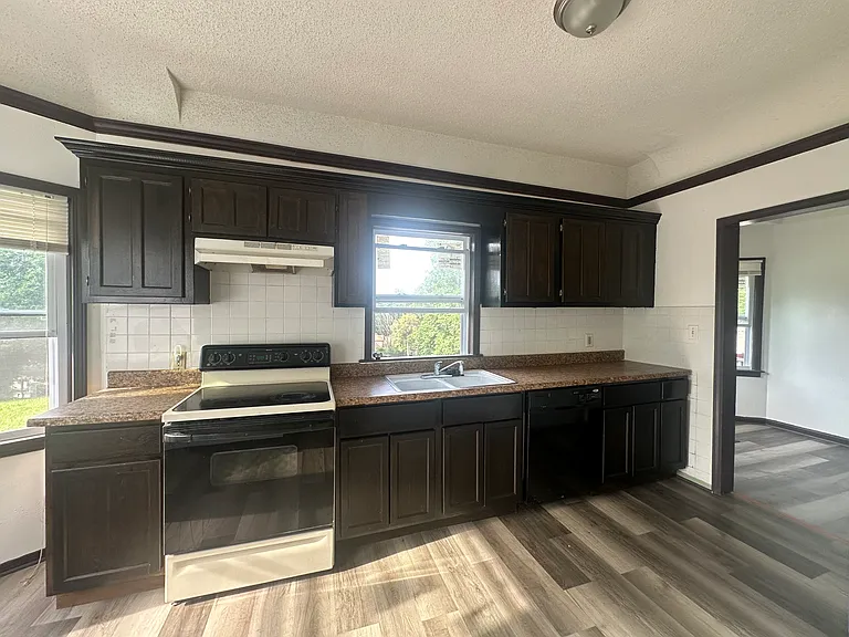 8807 E 47th St — Photo 19