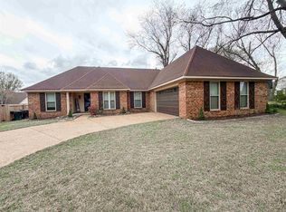 3915 Oak Rd, Memphis, TN 38135