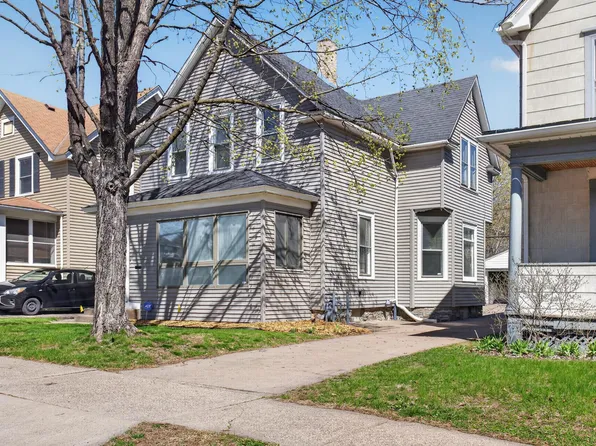 934 Arkwright St, Saint Paul, MN 55130