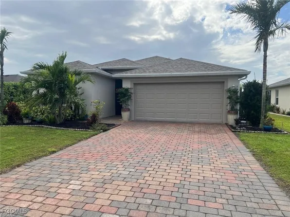 3500 Acapulco Cir, Cape Coral, FL 33909