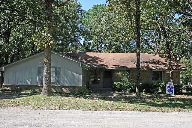 1st image of 4 Grandview Cir