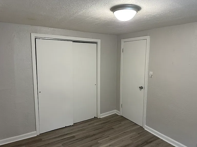 1165 S Drexel Ave — Photo 4