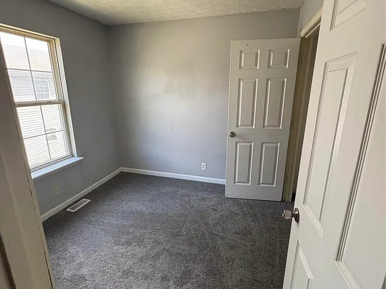 519 E Kentucky St #103 — Photo 8