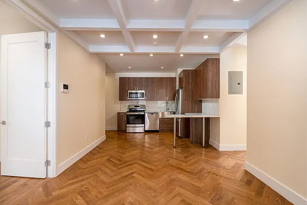 Rented by Dallien Realty Limited Liability Company | media 30