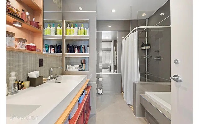 Sold by Douglas Elliman | media 26