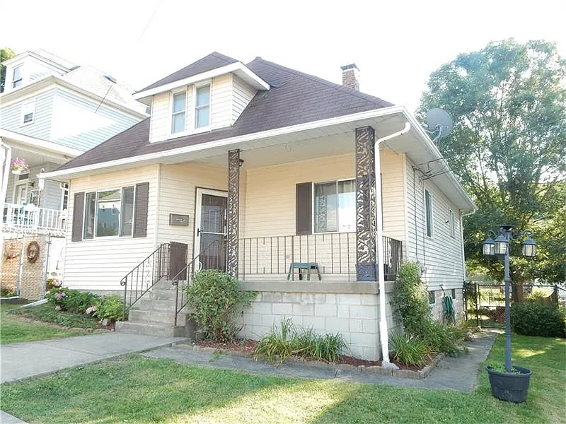 204 Richland Ave photo 1