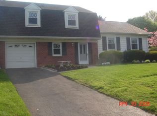 242 New Rd, Southampton, PA 18966