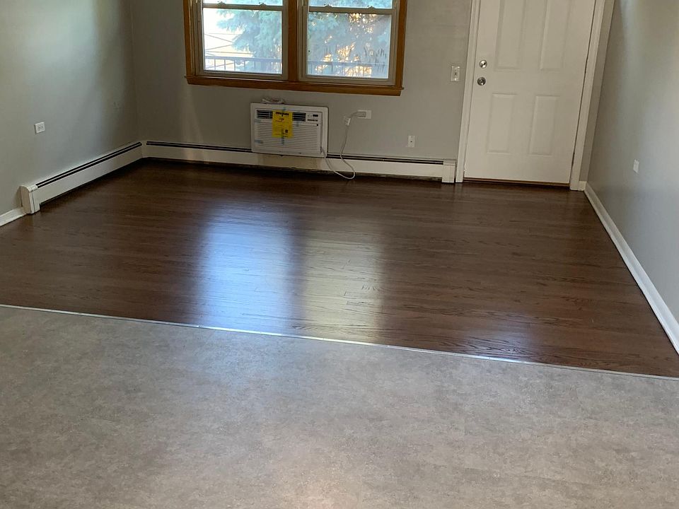 1st image of 4020 W 103rd St #3