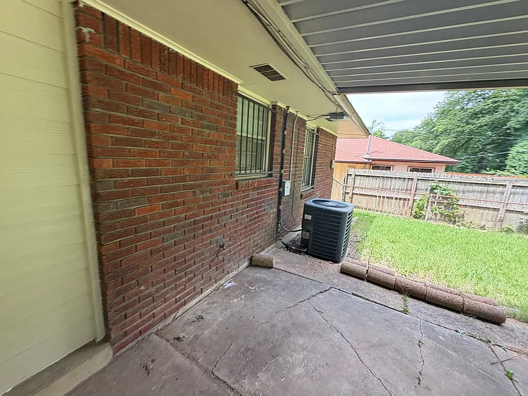 1786 Hester Rd — Photo 61