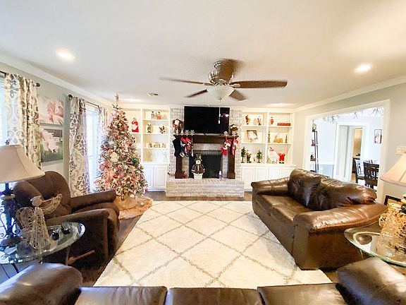 5th image of 202 Stonecliff Dr
