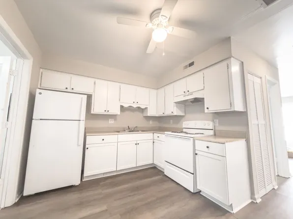 Quiet end of street in Summerville townhome