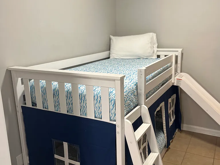 "Bonus" room sleeping space.