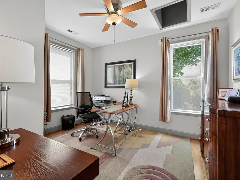 928 Ingraham St NW — Photo 18