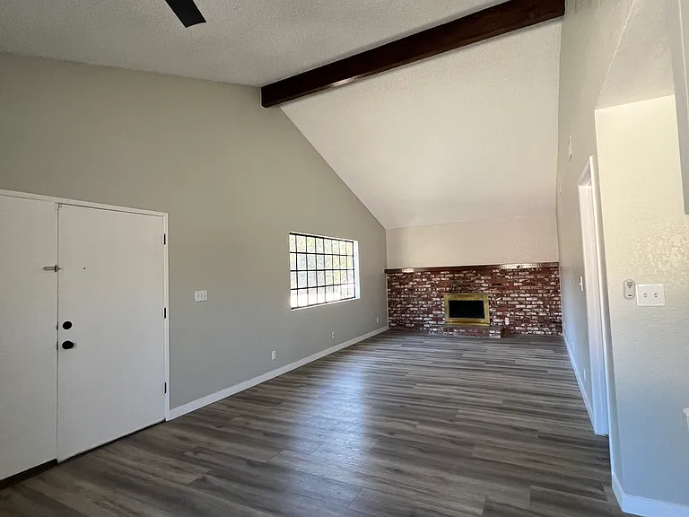 9210 Langdon Ave — Photo 14