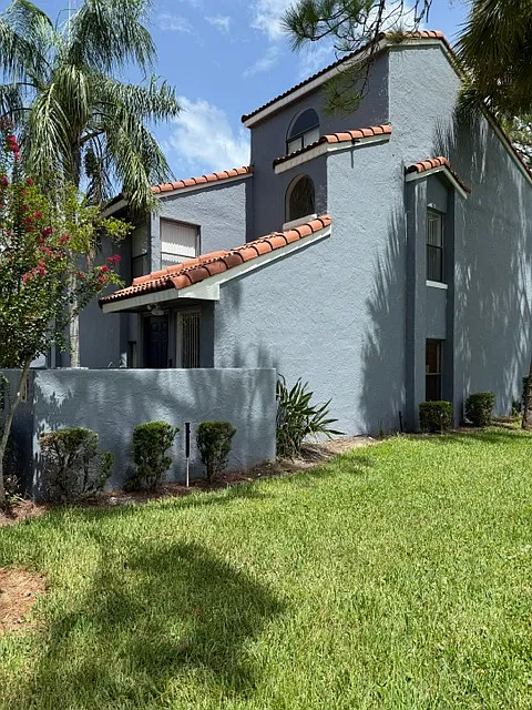 2 bed, 1180 sqft, $1,750 — Photo 2