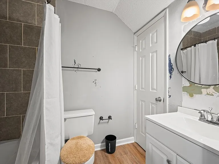 1119 Waggoner Ct W — Photo 27