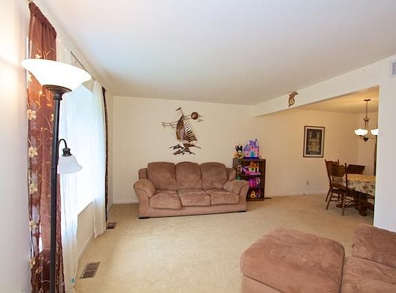 4th image of 4446 Oakengates Dr