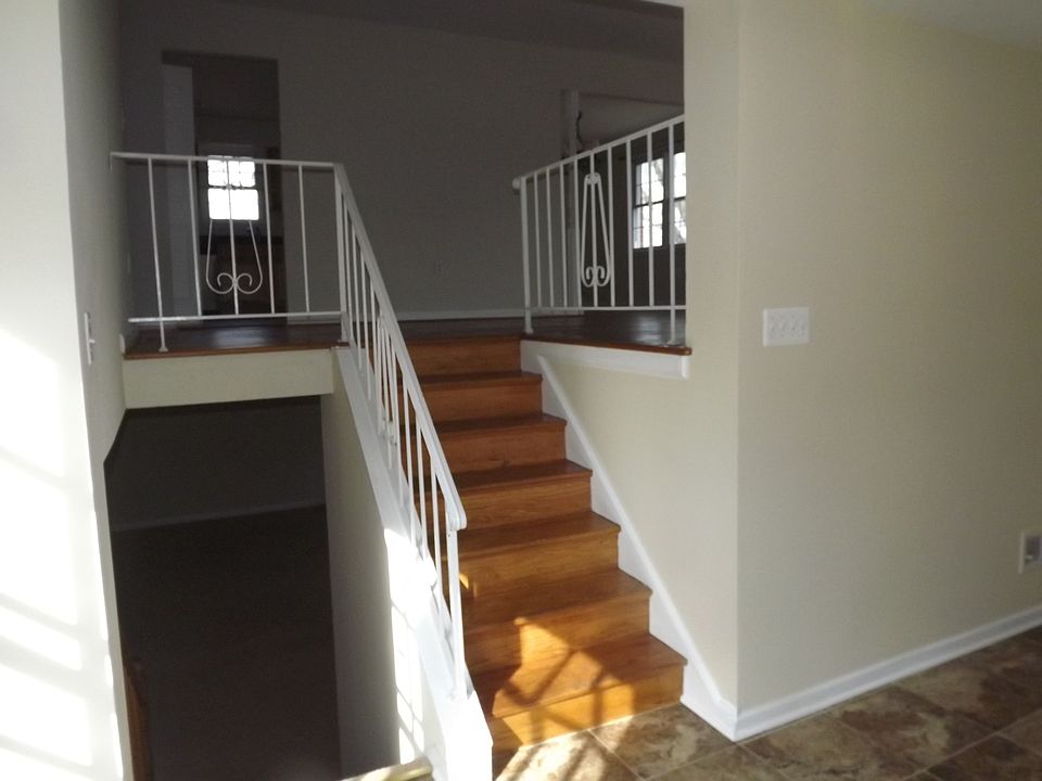 2nd image of 8409 Thornberry Dr E
